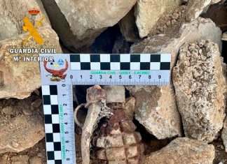 La Guardia Civil desactiva una granada de Guerra Civil en Zahínos