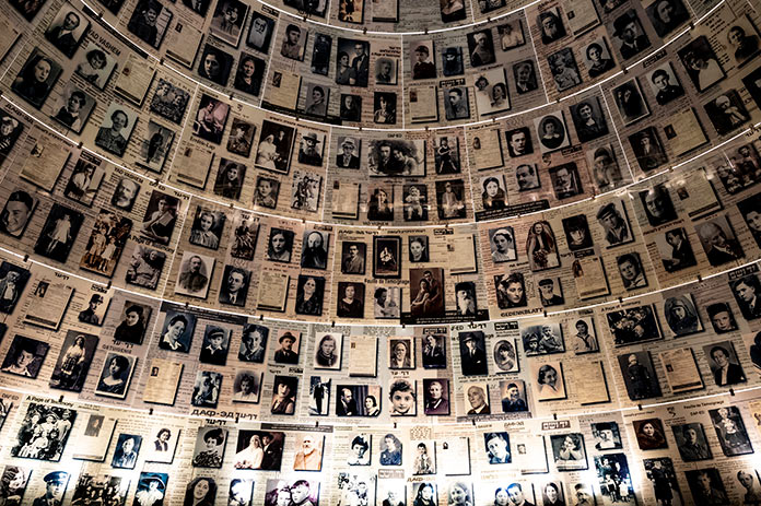 Esparragosa de la Serena homenajea a las víctimas del holocausto nazi