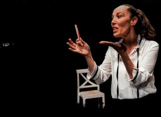 A mí no me regales flores'