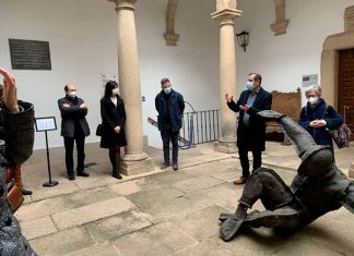 La obra Rogério Timóteo sale a las calles de Cáceres