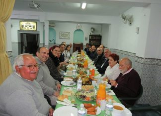 La mezquita de Badajoz celebra un el fin del ayuno del Ramadán