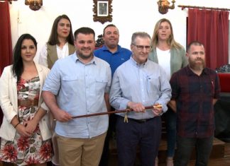 Sale adelante la moción de censura en Alburquerque