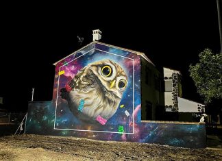 Muro Crítico continúa decorando los pueblos de Cáceres