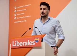 Ciudadanos reclama medidas para paliar el calor en las aulas