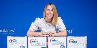 María Guardiola presenta 2.934 avales para su candidatura al PP de Extremadura
