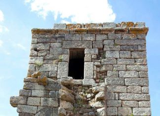 El castillo de Eljas, declarado Bien de Interés Cultural con categoría de monumento