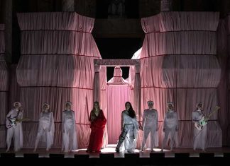 Mérida se convierte en Lesbos gracias a la voz de Christina Rosenvinge Mérida se convierte en Lesbos gracias a la voz de Christina Rosenvinge