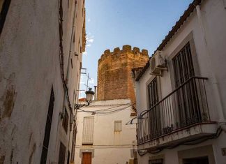 Adjudicada la segunda fase de rehabilitación de la muralla de Cáceres