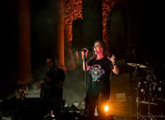 Malú en el stone music