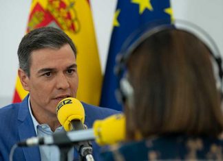 Pedro Sánchez anuncia una bajada el IVA del gas del 21 al 5% Pedro Sánchez anuncia una bajada el IVA del gas del 21 al 5%