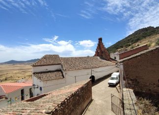 La iglesia parroquial de Santiago Apóstol de Capilla, declarada Bien de Interés Cultural