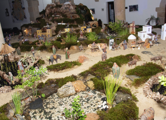 Más de 170 figuras vuelven a cobrar vida en el Belén de la Diputación de Cáceres