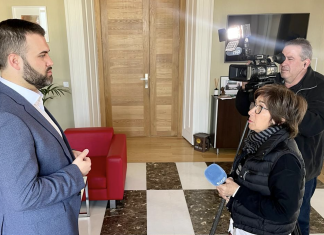 Luis Salaya confía en que las obras del proyecto budista comiencen próximamente