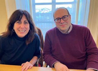 Podemos e Izquierda Unida renuevan su alianza para las elecciones Podemos Izquierda Unida