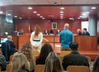 Un trabajador de Atrio sitúa a la acusada en el hotel la noche del robo acusados robo Atrio