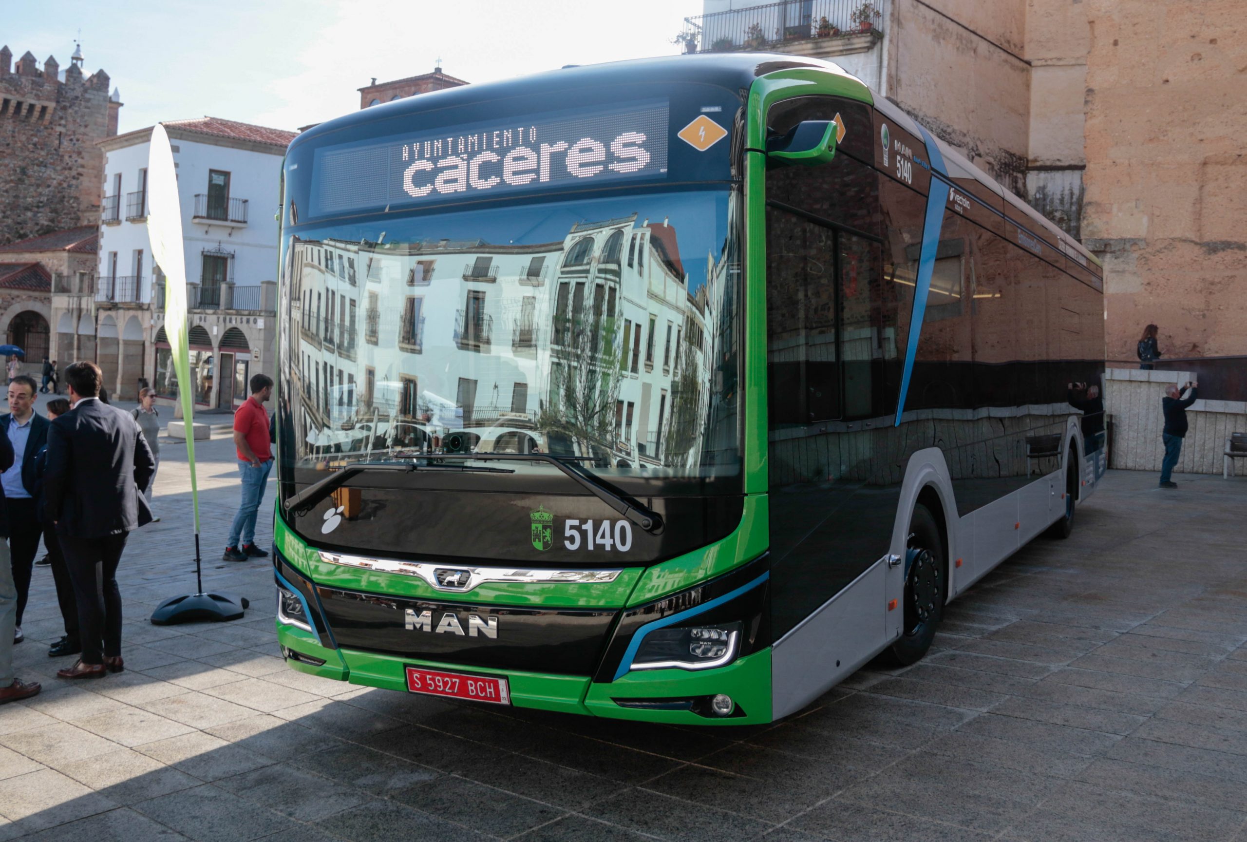 Cáceres incorpora a la flota de autobuses urbanos el primer vehículo 100% eléctrico