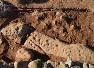 Salen a la luz 15 metros de muralla en el yacimiento de Castillejo Muro Castillejo