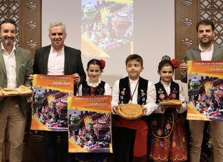 Campanario se prepara para celebrar la Romería de Piedraescrita La Romería de Piedraescrita de Campanario reunirá el Lunes de Pascua a 11 carrozas y más de 300 jinetes