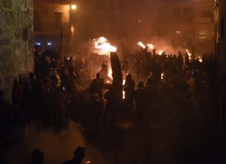 Fiestas Tradicionales con Fuego Los Escobazos en Jarandilla de La Vera
