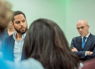 Vox exige formar parte del Gobierno en Extremadura