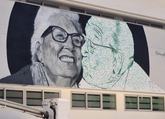 Alejandro Pajuelo dedica a los mayores un grafiti de grandes dimensiones en Badajoz