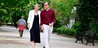El Alcalde de Cáceres, Rafa Mateos, junto a María Guardiola