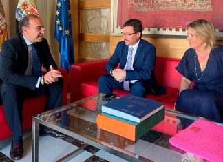 Reunión por el suelo industrial en el Ayuntamiento de Cáceres