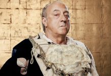 Els Joglars llega al Gran Teatro de Cáceres con la obra 'El Rey que fué'