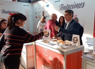 La Torta del Casar del promociona su ruta gastronómica por la provincia de Cáceres en el Salón H&T de Málaga
