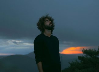 Mikel Izal presentará ‘El miedo y el paraíso’ en el Stone&Music Festival de Mérida
