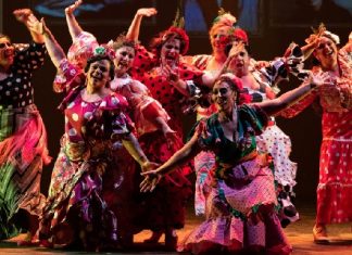 Lisístrata y Cassandra se citan este fin de semana en Mérida Un momento de la obra 'Lisístrata Montoya'