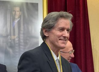 Dr. Agustín Luceño