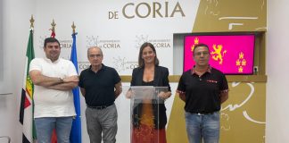 Presentación de la nueva bandera de Coria