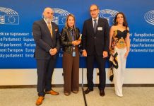 Rafael Mateos presenta en Bruselas el concepto de 'Transcultura' como eje fundamental de Cáceres 2031