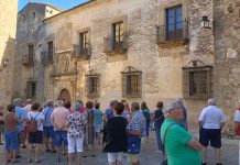 Turistas en Cáceres