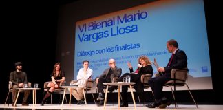 Gioconda Belli, Gustavo Faverón, Ignacio Martínez de Pisón, Pola Oloixarac, David Uclés junto a Raúl Tola