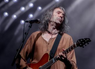 "¡Vuela alto, hombre pájaro!" Un adiós a Robe Iniesta