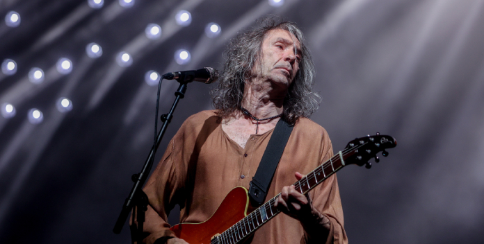 Robe "¡Vuela alto, hombre pájaro!" Un adiós a Robe Iniesta