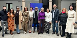 «Extremadura canta a la Navidad»: La zambomba flamenca recorre 21 localidades "Extremadura canta a la Navidad": La zambomba flamenca recorre 21 localidades