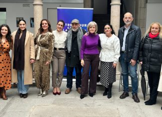 "Extremadura canta a la Navidad": La zambomba flamenca recorre 21 localidades