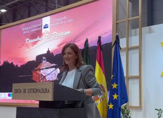 Coria presenta en FITUR el Mantel de la Sagrada Cena