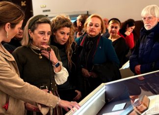 La Diputación de Cáceres exhibe cinco siglos de historia recuperada La Diputación de Cáceres exhibe cinco siglos de historia recuperada