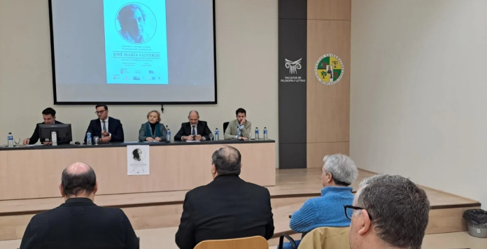 La UEx conmemora el centenario de José María Valverde La UEx conmemora el centenario del humanista José María Valverde