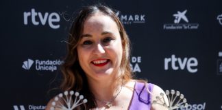 Silvia Venegas triunfa en el Festival de Málaga con 'Recuerdo tu nombre'