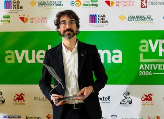 Julio Núñez: “La Iglesia solo ha reaccionado a golpe de titular” Julio Núñez, Premio Avuelapluma Libertad de Expresión