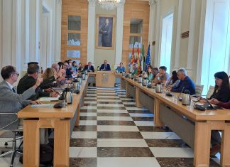El Ayuntamiento aprueba un presupuesto de 90,6 millones de euros para 2026 PP y Vox votan a favor de los presupuestos del Ayuntamiento de Cáceres