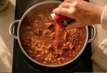 El Pimentón de la Vera vuelve a la televisión nacional para reivindicar el sabor auténtico de Extremadura La DOP Pimentón de la Vera lanza una nueva campaña en televisión nacional para promocionar la calidad, el aroma ahumado y la tradición de uno de los productos más emblemáticos de Extremadura.