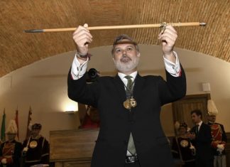 Fernando Pizarro se despide de la Alcaldía de Plasencia tras 15 años y cuatro mayorías absolutas El histórico alcalde placentino cierra una etapa de 27 años en la política municipal para asumir la dirección de la Fundación Academia Europea e Iberoamericana de Yuste