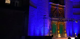 El Festival de Teatro ‘Coria Siéntela’ levanta el telón este jueves EXTREMADURA.-El Festival de Teatro 'Coria Siéntela' ofrece desde este jueves seis obras en la Puerta del Perdón de la Catedral