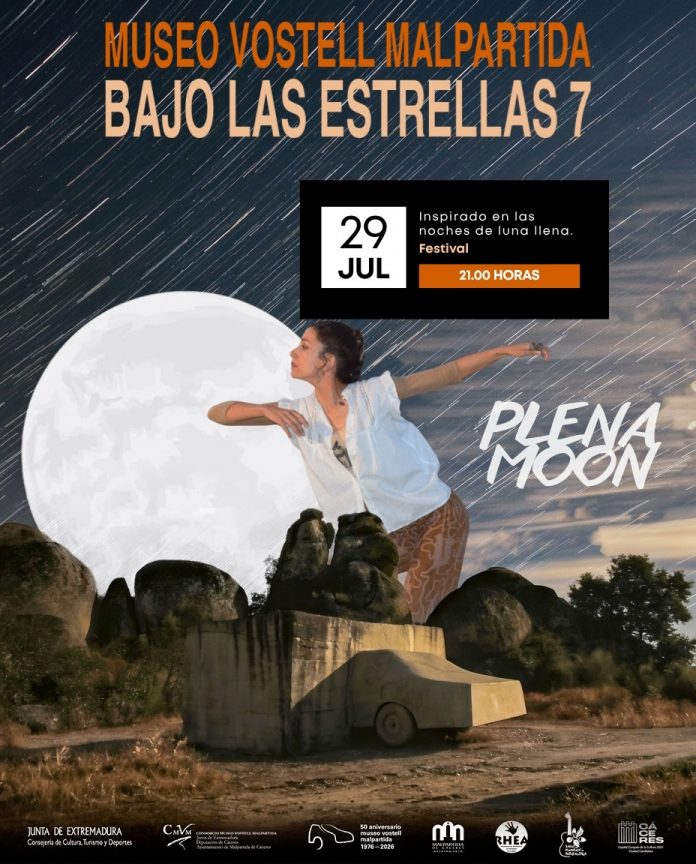 Cartel del festival Plena Moon que se celebra el 29 de julio en el Museo Vostell Malpartida dentro del ciclo 'Bajo las estrellas'.